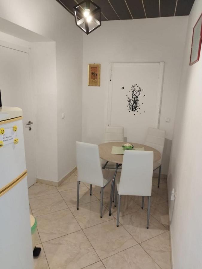 Apartments Mare - 150 M From Beach Brela Exterior foto