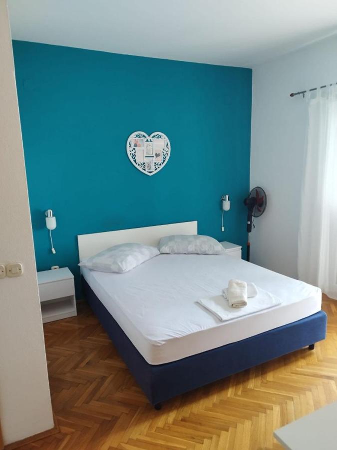 Apartments Mare - 150 M From Beach Brela Exterior foto